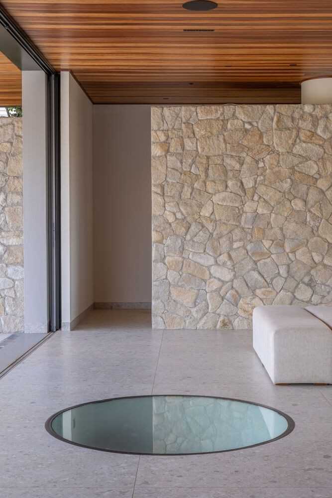 Thumbnail Pedra Moledo Clara 3